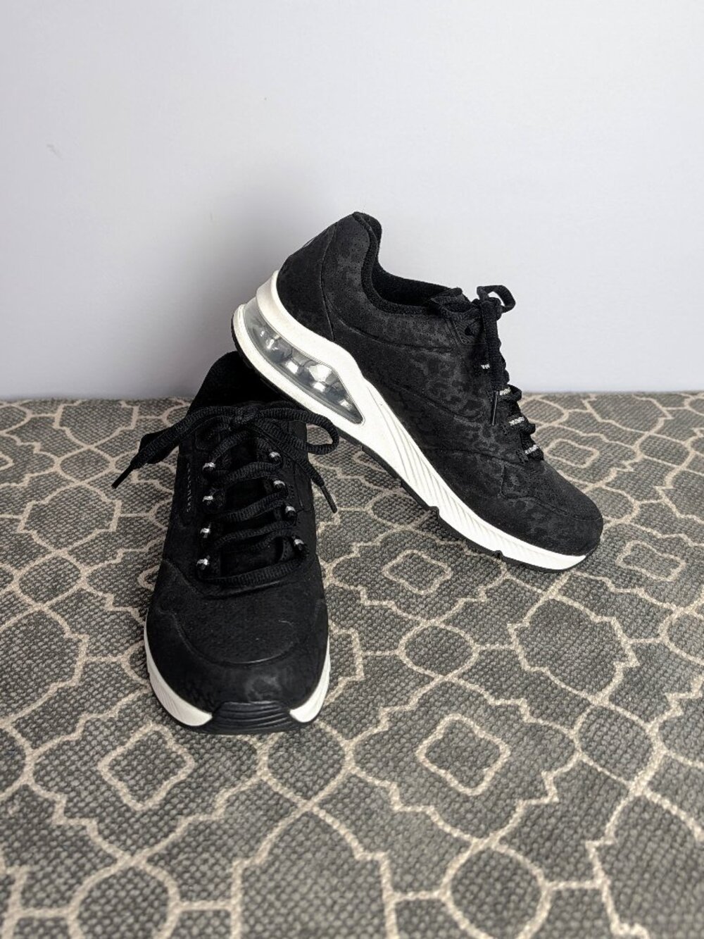 SKECHERS Black Leopard Fashion Sneakers Sz 7.5